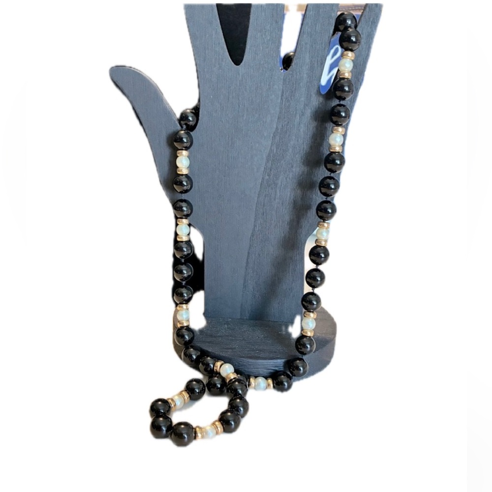 Vtg 80’s 14k Yellow Gold Designer Hallmarked 22” Onyx, Pearl, & Gold Necklace!